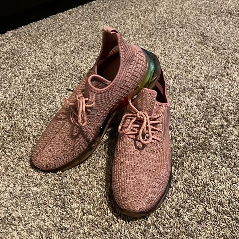 Knitted tennis